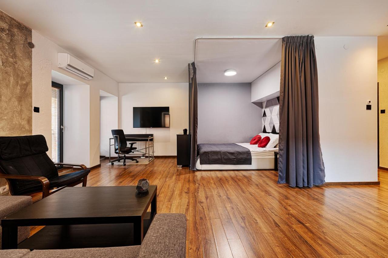 Apartamenty Lookap Loft Ceglany 우치 외부 사진